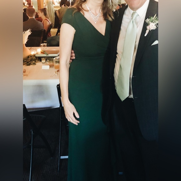 Dark green stunning formal dress, perfect for mother of the bride or groom! - Picture 8 of 9